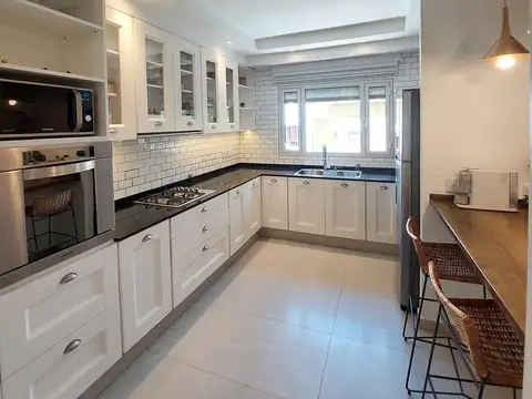 Departamento 4 ambientes con 2 baños