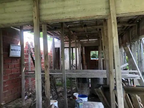 Calle 24  e/  476 y 477