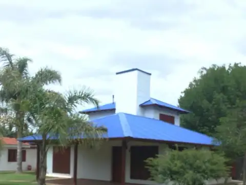 Casa 6 ambientes con 2 baños