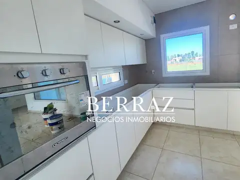 Casa en Venta en Pilar Del Este, USD 189.000