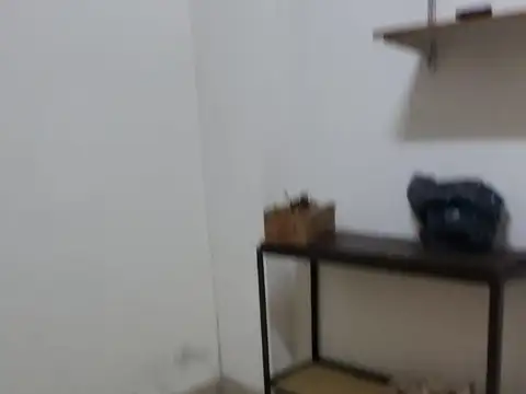 Local en una sola planta, excelente accesos, oport!