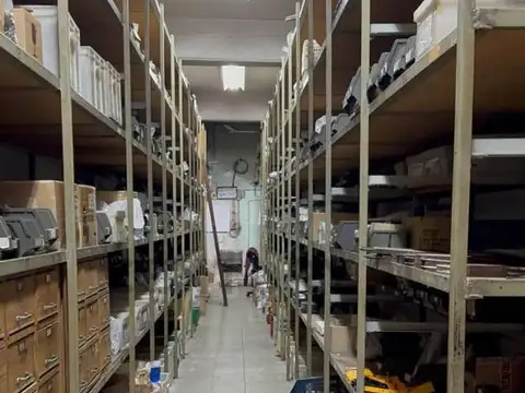 Galpon en Venta 50  mts Fondo