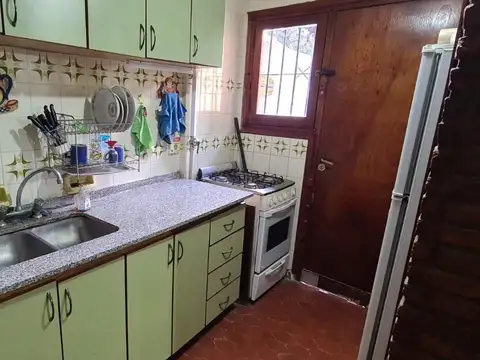 Depto Tipo Casa 4 ambientes con 2 baños