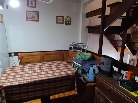 Depto Tipo Casa en Venta 40 años