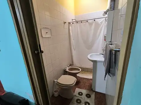 VENTA O PERMUTA 6 AMBIENTES EN HAEDO, PALOMAR