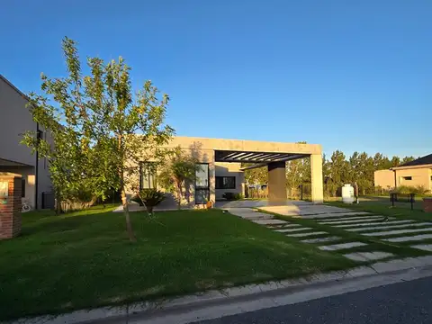 Casa a la venta en Barrio Privado San Felipe, Canning, Ezeiza