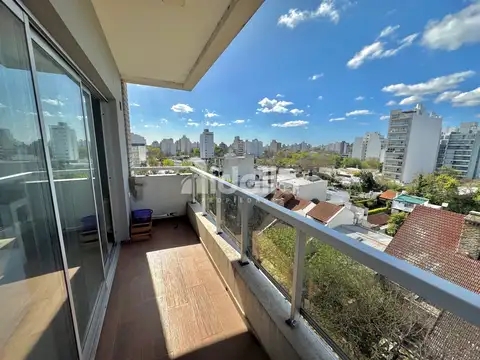 Calle 18 587 entre 43 y 44, La Plata, Provincia de Buenos Aires, 100