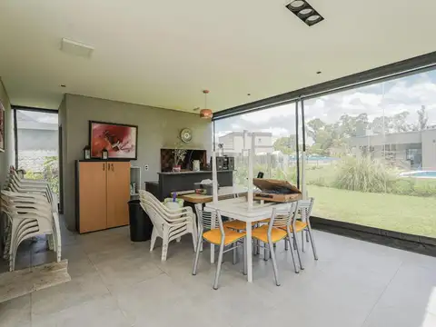 Casa en Venta en Pilar del Este - Santa Emilia, USD 175.000