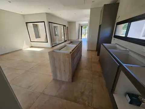 Casa  en Venta en Santo Tomas, Derqui, Pilar