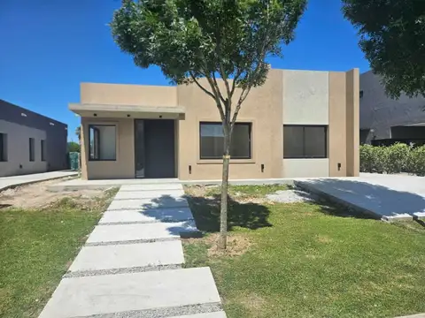 Casa  en Venta en Santo Tomas, Derqui, Pilar