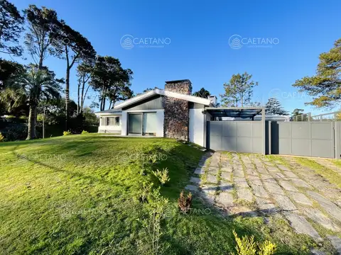 VENTA CASA 2 DORMITORIOS - JARDINES DE CORDOBA