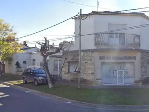 Casa + Local + Galpon - Hurlingham (parque Quirno)