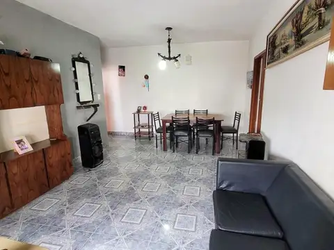 Departamento 4 ambientes con 1 baño