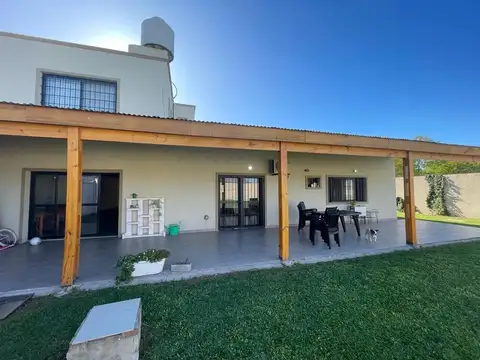 Casa en Venta en Zarate, USD 147.000