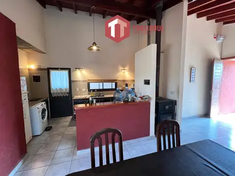 Casa 7 ambientes con 3 baños