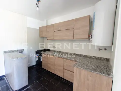 Depto Tipo Casa 2 ambientes con 1 baño