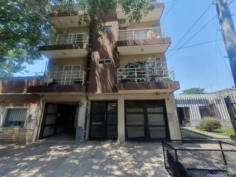 COCHERA DESCUBIERTA CASEROS