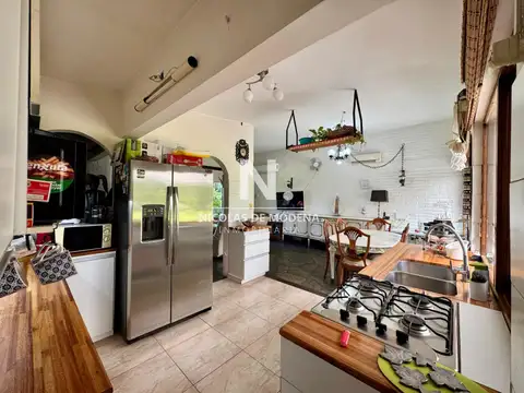 Amplia casa sobre parada 36 de Camino a la Laguna en venta