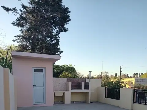 Departamento en Alquiler en Villa Gobernador Udaondo, $ 650.000