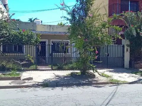 CASA EN VENTA 3 AMBIENTES + ANEXO DON TORCUATO