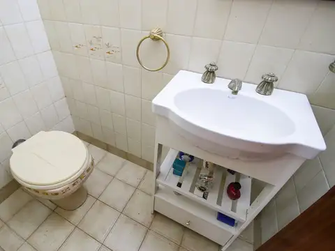 Depto Tipo Casa en Venta con 2 cocheras