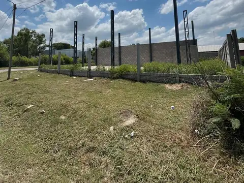 Galpón/Bodega en venta- Marcos Ateca  esq. Los Aromos, Roldán