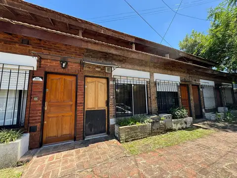 Depto Tipo Casa en Venta con 1 cocheras