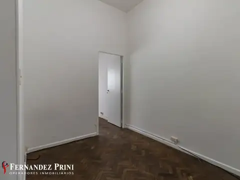 Gral M De Azcuenaga 1400, Piso 1