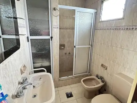 Duplex en venta 2 dormitorios 2 baños y cochera en tolosa