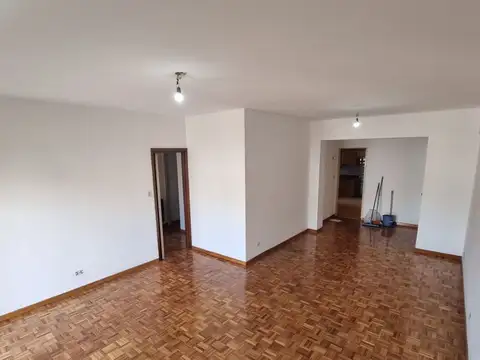 Departamento 4 ambientes con 2 baños