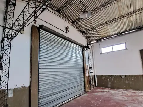 Galpon en Venta 34  mts Fondo