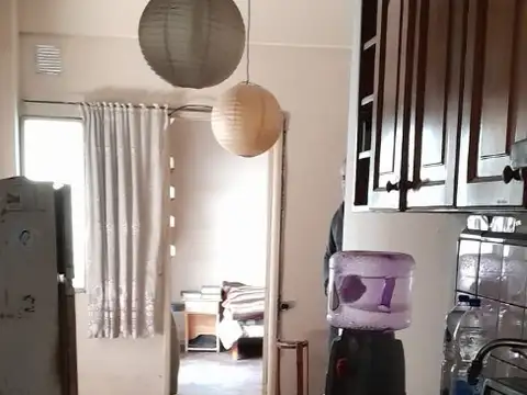 Amplio departamento 3 amb, 2 patios,  a 150 mts. de la Plaza San Martin