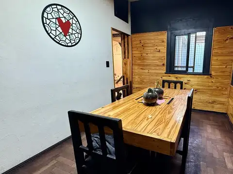 Casa en Venta en Barrio Parque, USD 120.000