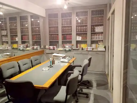 Funcional oficina en zona Tribunales