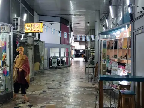 VENTA LOCAL MONSERRAT