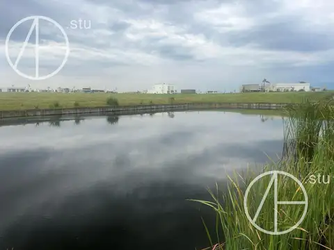 Lote en venta  a la laguna en  El Naudir, Escobar