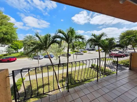 1900 W 54th St #120 Hialeah, FL 33012-2121