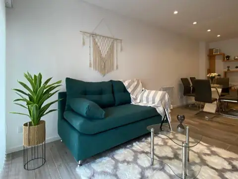 Departamento de tres ambientes con balcon en Brown 2100