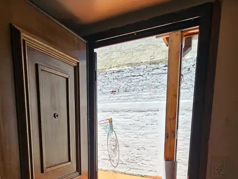 Casa en Alquiler con 2 cocheras