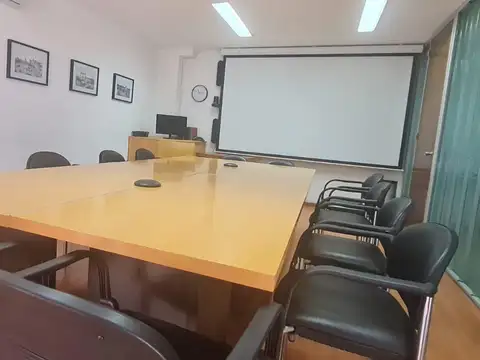 Oficina en Venta en Florida, USD 1.800.000