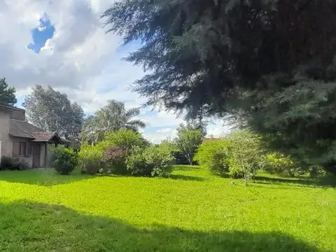 Venta casa 3 amb con pileta. Lote 2.267 m2. Parque Sakura, Exaltacion de la Cruz