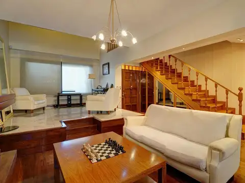 Casa 5 ambientes con 3 baños