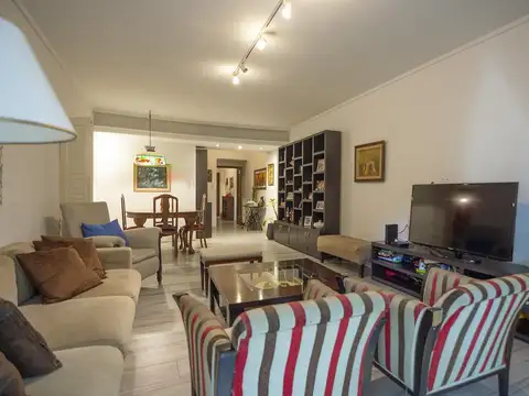 Departamento de 4 ambientes en Venta c/ Dep. Elegancia renovada en Belgrano.