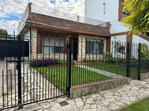 VENTA CASA BERAZATEGUI (Paseo de la Memoria)