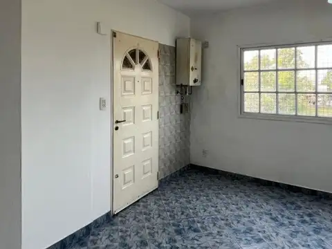 Departamento en Alquiler en Barrio Don Bosco, $ 400.000