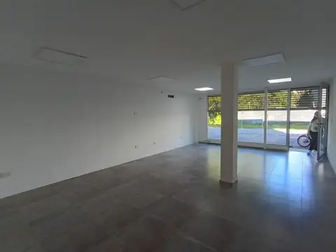 Local en Alquiler en City Bell, $ 480.000