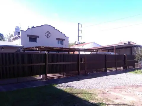 VENTA DE CASA EN BURZACO.