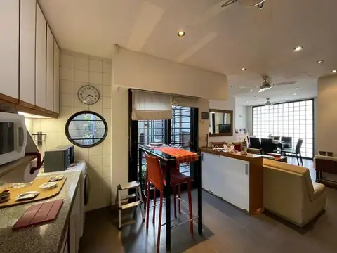 Casa 4 ambientes con 2 baños