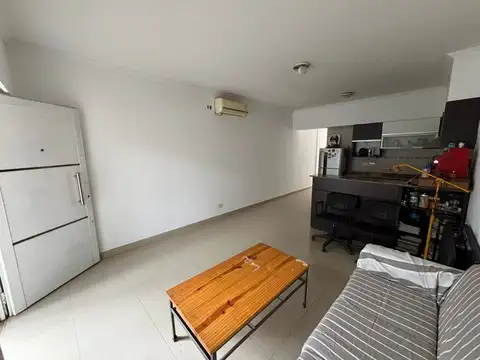Depto Tipo Casa 2 ambientes con 1 baño