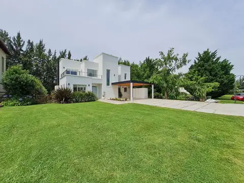 Casa en Venta en Coronel Brandsen, USD 280.000